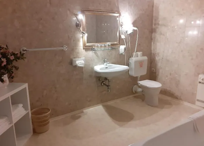 ホテル Brauerei Kofler ロッテンマン